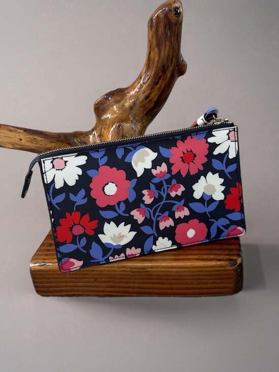 Kate Spade New York Cameron Street Daisy Leila Floral Wristlet - Picture 2 of 6